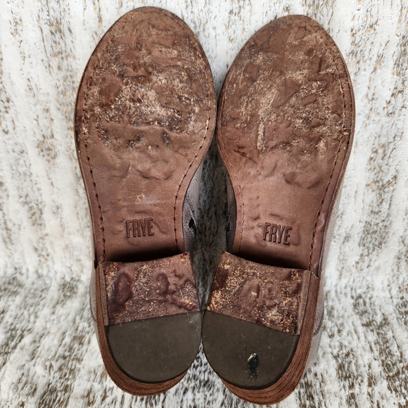 Frye "Carson Piping Bootie" Graphite Grey Leather Ankle Boot | Women's Size 8.5 - Picture 9 of 13